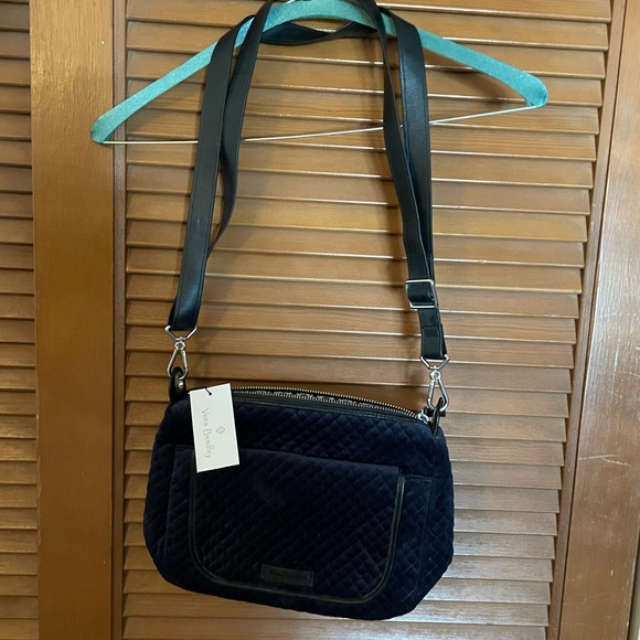 New- Vera Bradley black quilted purse - Picture 2 of 4